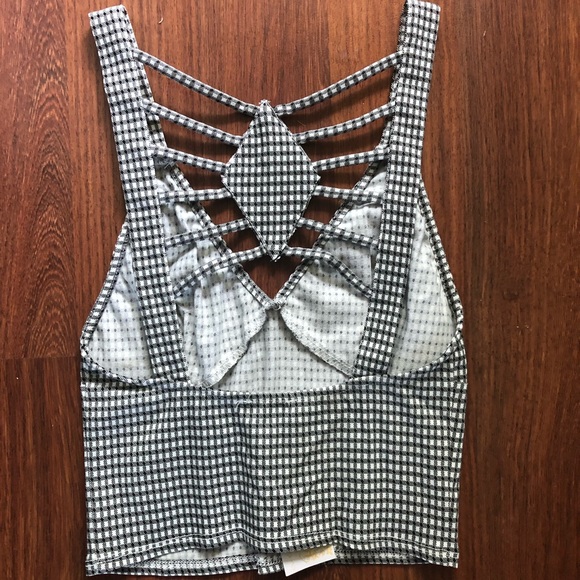 Checkered Crop - Picture 2 of 4